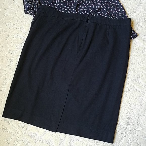 Gap High Waist Knee Length Pencil Skirt - Picture 2 of 3
